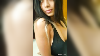 Charming Desi hottie moves her body in a sexy way for XXX camera | XXX Video on AllSex.XXX