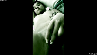 Young Desi minx impresses with XXX cool booty twerk after party