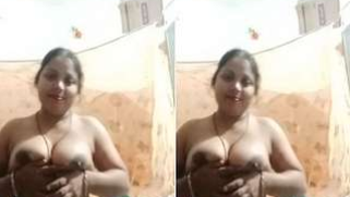 Sexy housewife strips and shakes her big Desi booty for the camera | XXX Video on AllSex.XXX