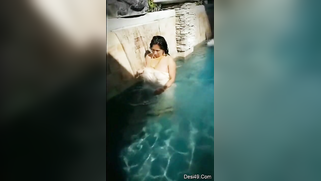 Famous Desi webcam XXX model teases with her perky boobs online | XXX Video on AllSex.XXX