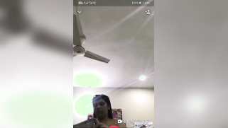 Pretty Desi call-girl takes a XXX bath online posing in a sexy way | XXX Video on AllSex.XXX