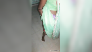 XXX whore in green sari can't hide from client who films her vagina | XXX Video on AllSex.XXX