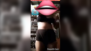 Sex model hides face but thinks viewers deserve to see natural boobs | XXX Video on AllSex.XXX