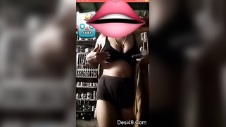 Sex model hides face but thinks viewers deserve to see natural boobs | XXX Video on AllSex.XXX