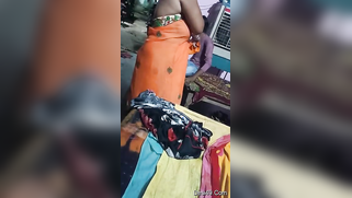 Sex video of naughty aunty who changes sari but doesn't show body | XXX Video on AllSex.XXX