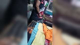 Sex video of naughty aunty who changes sari but doesn't show body | XXX Video on AllSex.XXX