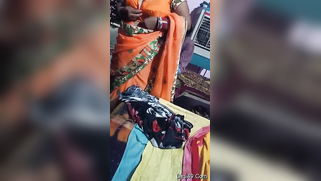 Sex video of naughty aunty who changes sari but doesn't show body | XXX Video on AllSex.XXX