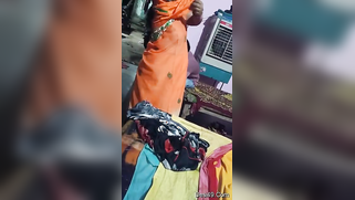 Sex video of naughty aunty who changes sari but doesn't show body | XXX Video on AllSex.XXX