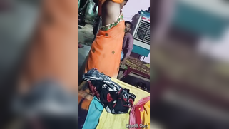 Sex video of naughty aunty who changes sari but doesn't show body | XXX Video on AllSex.XXX