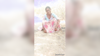 Indian man films sex movie of mom exposing pussy and pissing outdoors | XXX Video on AllSex.XXX