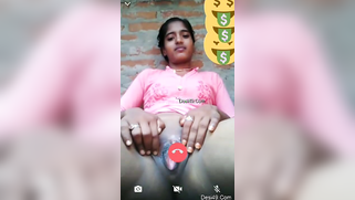 Indian webcam worker sits in front of camera and stimulatea pussy | XXX Video on AllSex.XXX