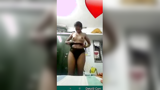 Wondrous chick performs sex show simply taking her clothes off on cam | XXX Video on AllSex.XXX