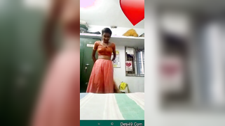 Wondrous chick performs sex show simply taking her clothes off on cam | XXX Video on AllSex.XXX