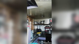 Aunty is so sexy in green sari that online friend pays her for talking | XXX Video on AllSex.XXX