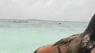 XXX show of model with sunglasses who comes out of water looking hot | XXX Video on AllSex.XXX