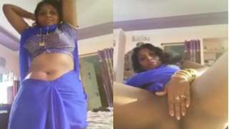Desi mom doesn't know anything about belly dance but masturbation | XXX Video on AllSex.XXX