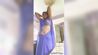 Desi mom doesn't know anything about belly dance but masturbation | XXX Video on AllSex.XXX