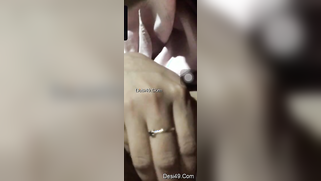 Sexy Desi girl films herself naked putting hand down there to rub clit | XXX Video on AllSex.XXX