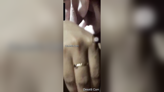 Sexy Desi girl films herself naked putting hand down there to rub clit | XXX Video on AllSex.XXX