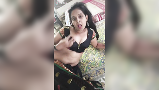 Desi mom doesn't open top but tits look amazing even being hidden | XXX Video on AllSex.XXX
