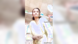 No nakedness but teasing by sex-addicted Desi aunty in front of camera | XXX Video on AllSex.XXX