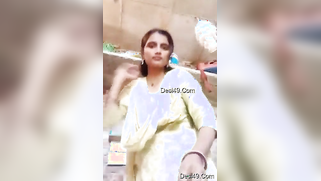 No nakedness but teasing by sex-addicted Desi aunty in front of camera | XXX Video on AllSex.XXX