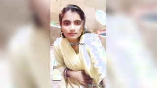 No nakedness but teasing by sex-addicted Desi aunty in front of camera | XXX Video on AllSex.XXX