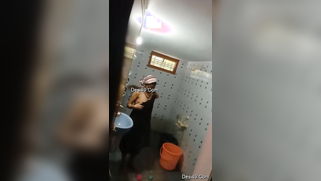 Desi skinny wears clothes and doesn't know about camera spying on her | XXX Video on AllSex.XXX