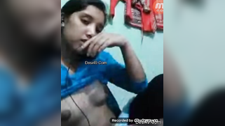 Desi mom talks to online friends and exposes tiny breasts as they want | XXX Video on AllSex.XXX