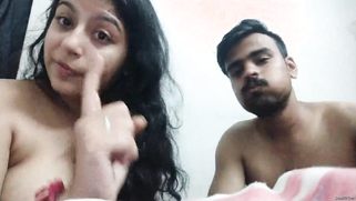 Nice Indian babe with wavy hair and inamorato talk on cam in the nude | XXX Video on AllSex.XXX