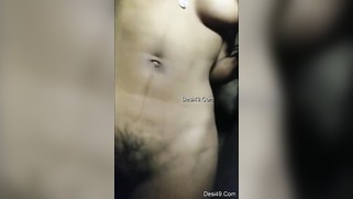 Desi chick doesn't feel shy to film herself with no clothes at all | XXX Video on AllSex.XXX