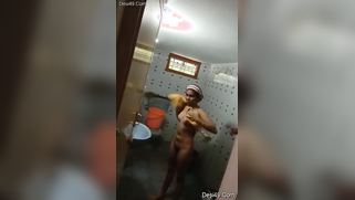 Indian teen dries body with tower flashing private parts in washroom | XXX Video on AllSex.XXX
