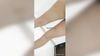 Desi mom with perfect XXX-looking body turns around posing on camera | XXX Video on AllSex.XXX