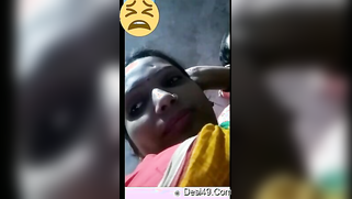 Married Desi mom with pierced nostril is going to show body to fans | XXX Video on AllSex.XXX