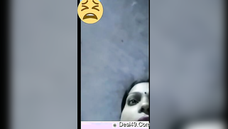 Married Desi mom with pierced nostril is going to show body to fans | XXX Video on AllSex.XXX