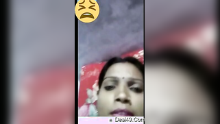 Married Desi mom with pierced nostril is going to show body to fans | XXX Video on AllSex.XXX