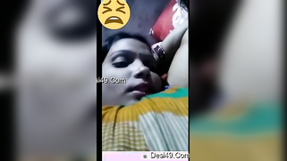 Married Desi mom with pierced nostril is going to show body to fans | XXX Video on AllSex.XXX