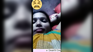 Married Desi mom with pierced nostril is going to show body to fans | XXX Video on AllSex.XXX