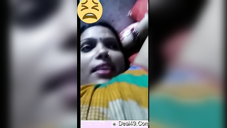 Married Desi mom with pierced nostril is going to show body to fans | XXX Video on AllSex.XXX