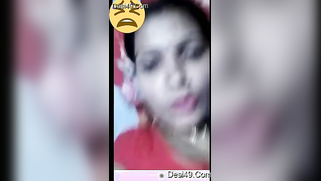 Married Desi mom with pierced nostril is going to show body to fans | XXX Video on AllSex.XXX