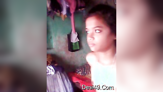 Babe from India slowly takes clothes off willingly flaunting boobs