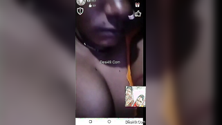 Desi mom covers tits with sari and teases viewers with the naked part | XXX Video on AllSex.XXX