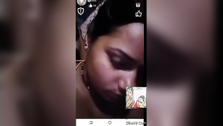 Desi mom covers tits with sari and teases viewers with the naked part | XXX Video on AllSex.XXX