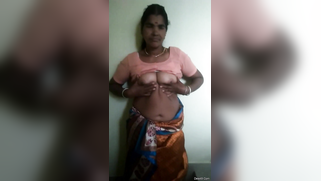 XXX affair of Indian aunty on amateur camera where she flaunts boobs | XXX Video on AllSex.XXX