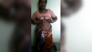 XXX affair of Indian aunty on amateur camera where she flaunts boobs | XXX Video on AllSex.XXX
