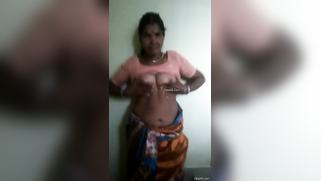 XXX affair of Indian aunty on amateur camera where she flaunts boobs | XXX Video on AllSex.XXX