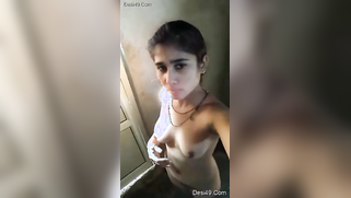 Desi colleen nicely turns camera around herself to film naked body | XXX Video on AllSex.XXX