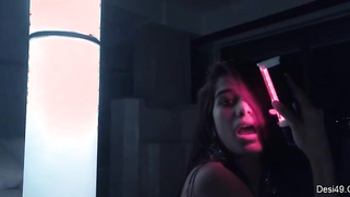 Indian girl feels like porn queen lying on the floor in te nude posing | XXX Video on AllSex.XXX