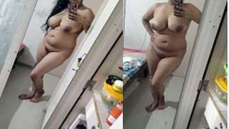 Sexy Desi mom demonstrates her XXX-sized boobies and ass to viewers | XXX Video on AllSex.XXX