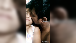 Man loves Desi girlfriend and kissing to make babe know he wants sex | XXX Video on AllSex.XXX